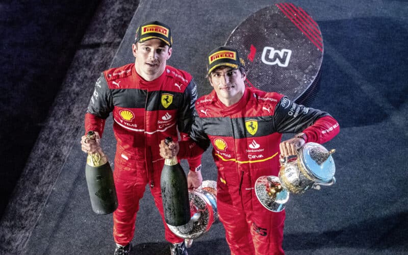 - Ferrari probeert Charles Leclerc in het rood te houden?