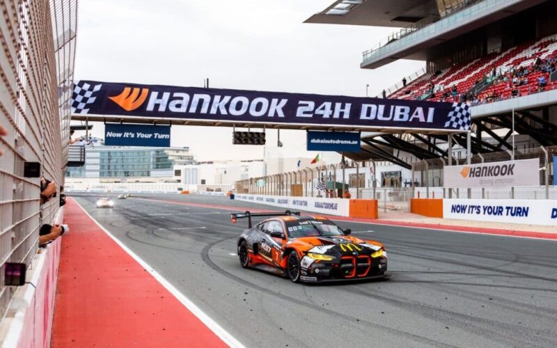 - Valentino Rossi bezegelt indrukwekkend GT-podium tijdens de 24 uur van Dubai