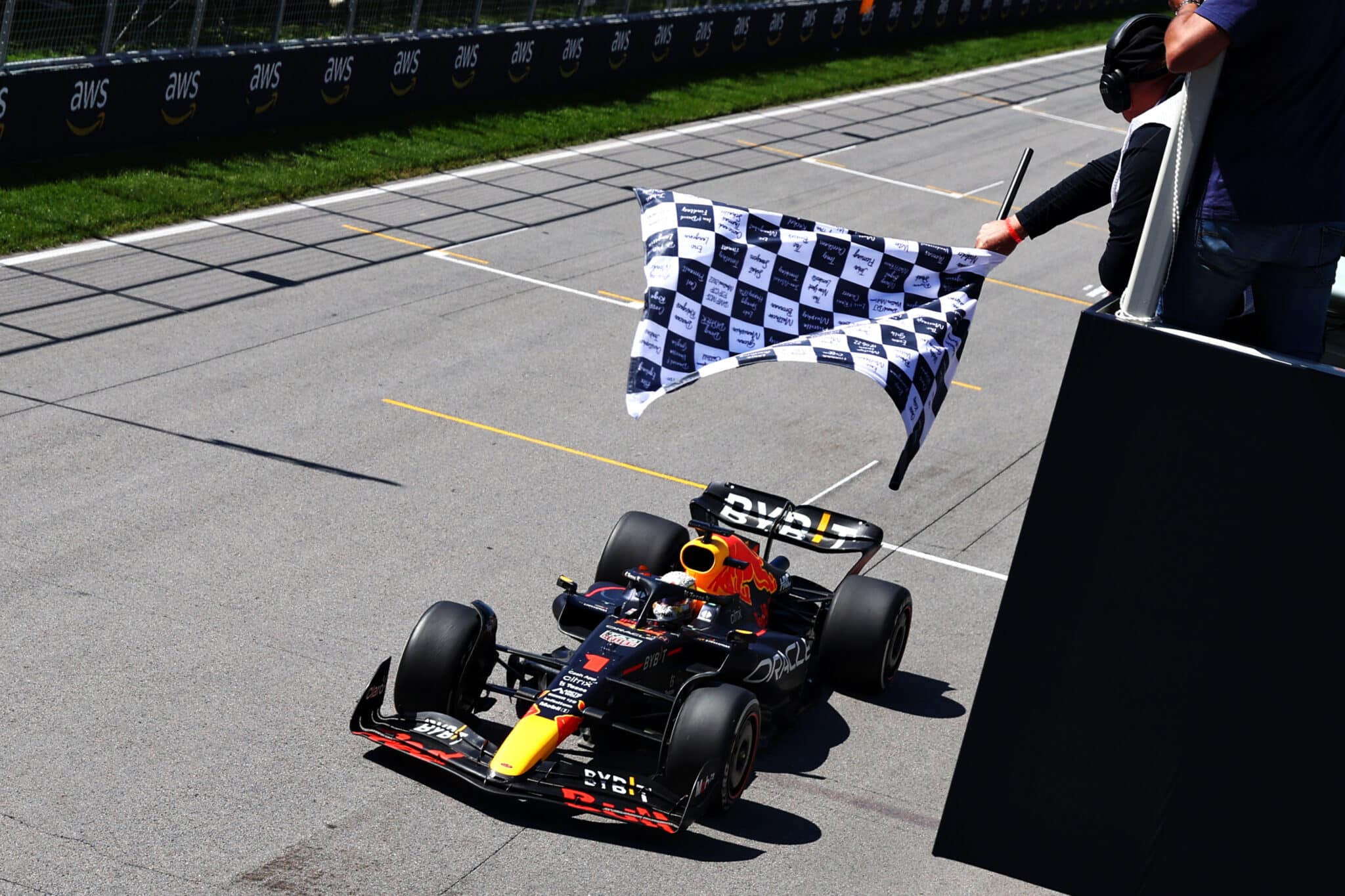 - Geblokte vlag in F1 Racing: het einde van de race en de overwinning